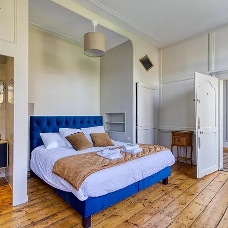 La Authentique - Jacuzzi, Babyfoot *