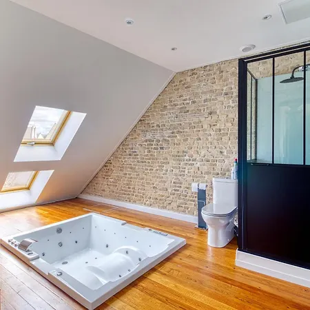 La Authentique - Jacuzzi, Babyfoot Holiday home Bourbourg