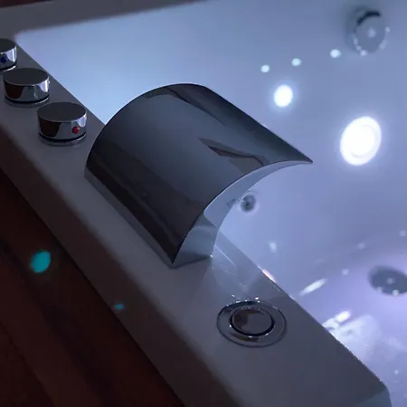 La Authentique - Jacuzzi, Babyfoot Holiday home