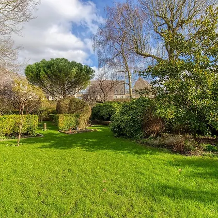 La Authentique - Jacuzzi, Babyfoot *