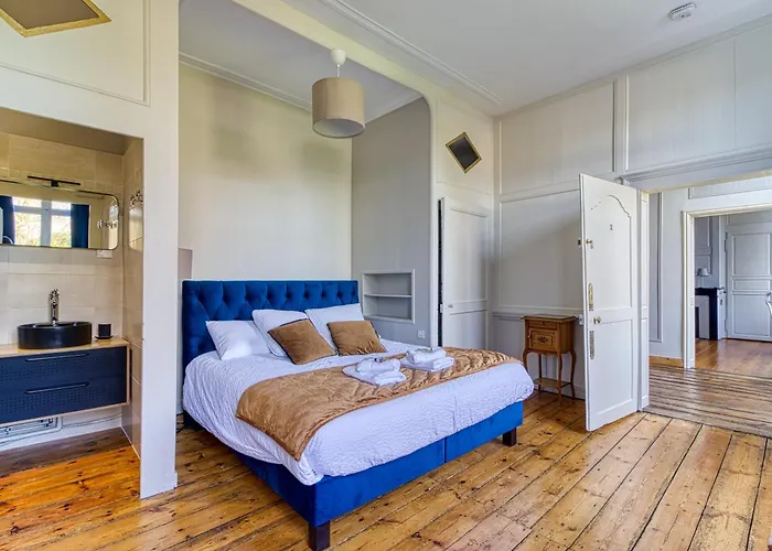 La Authentique - Jacuzzi, Babyfoot *